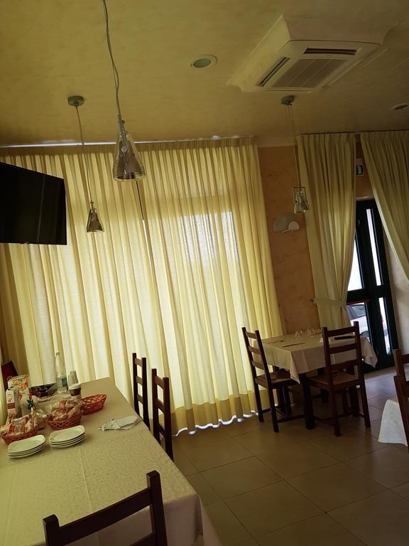 Pino Hotel Gizzeria Kültér fotó