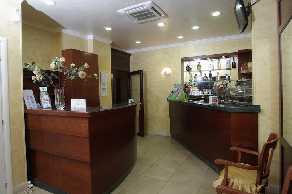 Pino Hotel Gizzeria Kültér fotó