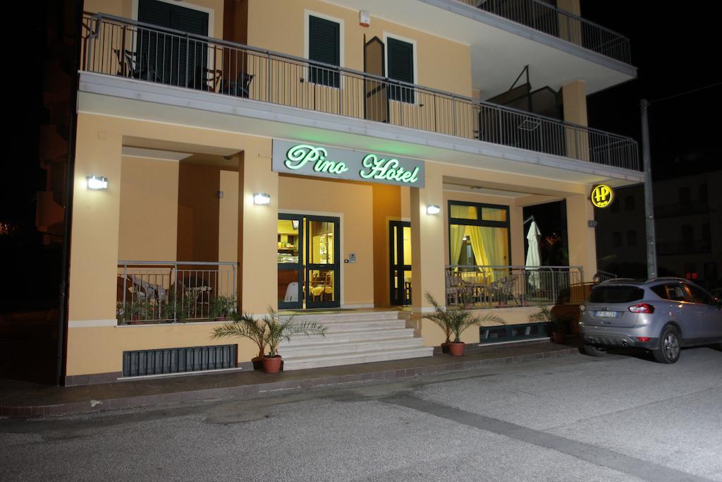 Pino Hotel Gizzeria Kültér fotó